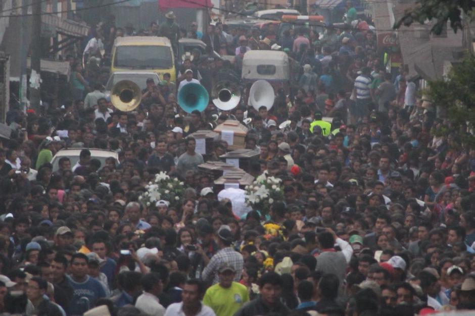 El n&uacute;mero de fallecidos fue oficializado en 69. (Foto: Fredy Hern&aacute;ndez/Soy502)&nbsp;