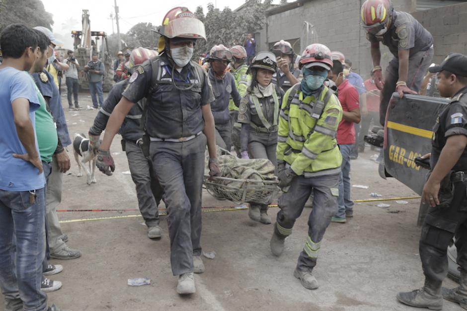 La emergencia del Volcán de Fuego ha dejado una estela de dolor. (Foto: Alejandro Balán/Soy502)