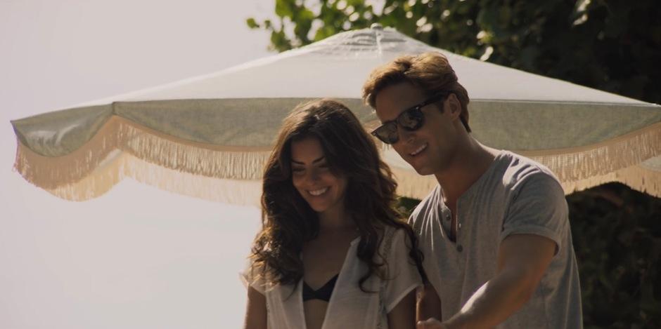 Revelan quiénes son estos personajes que aparecieron en el capítulo nueve de Luis Miguel, la serie. (Foto: Netflix)&nbsp;