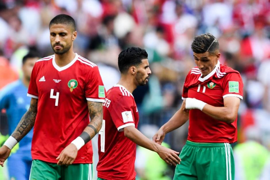 Los rostros desolados de los jugadores de Marruecos, quienes se despiden del Mundial. (Foto: AFP)