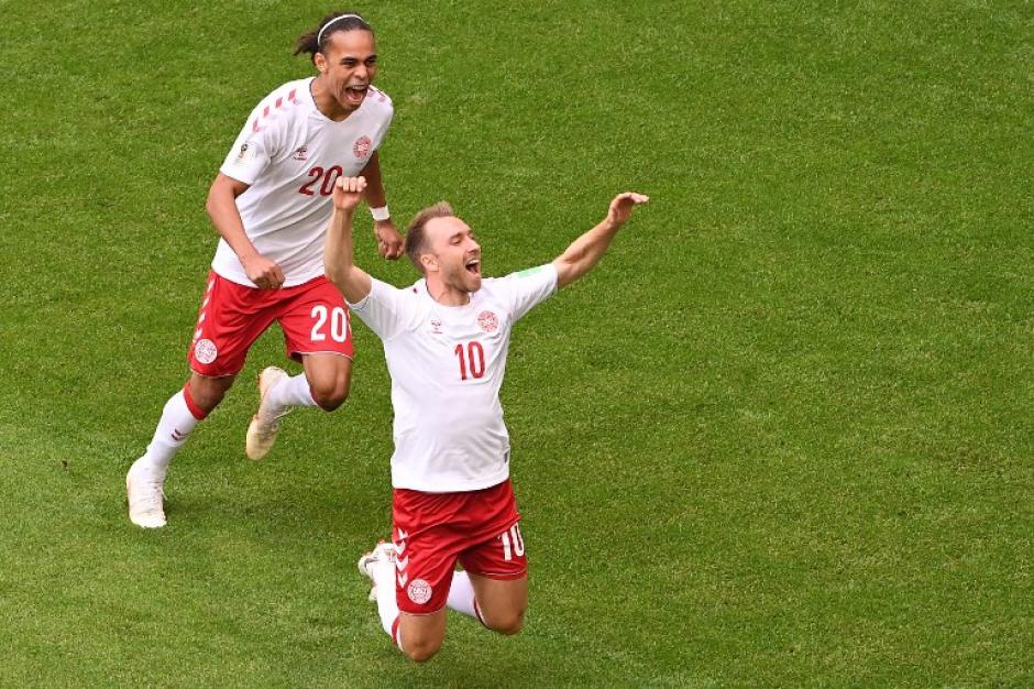 Así fue la celebración de Eriksen en la anotación que abrió el marcador en el Samara Arena. (Foto: AFP)