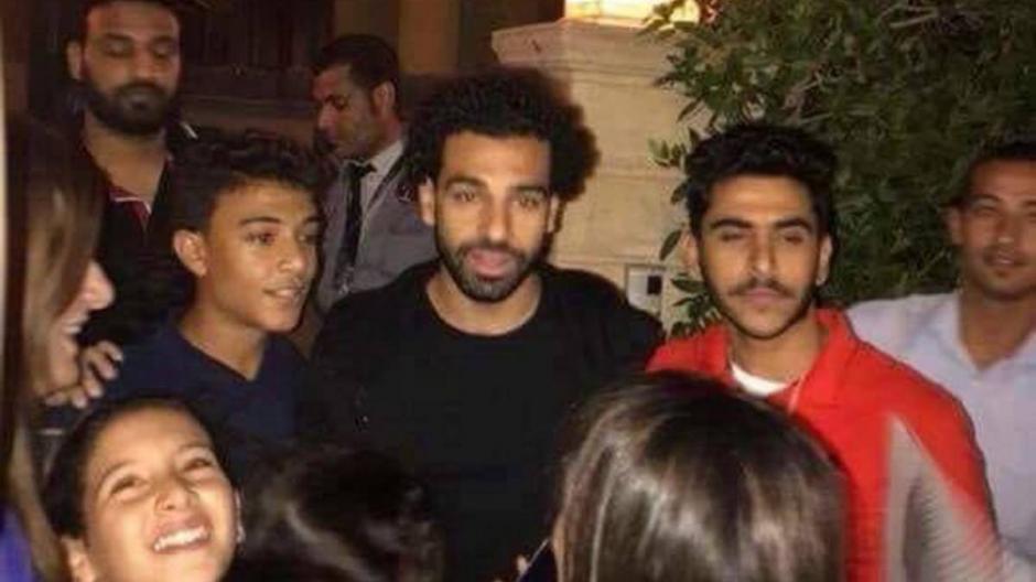 Mohamed Salah pidi&oacute; ayuda a la Polic&iacute;a para poder salir de su casa en El Cairo. (Foto: Instagram)