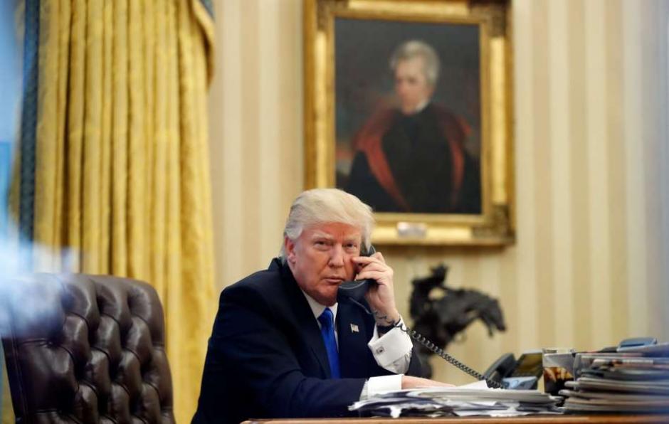 Trump crey&oacute; que estaba hablando con el senador Bob Menendez. (Foto: Televisa)