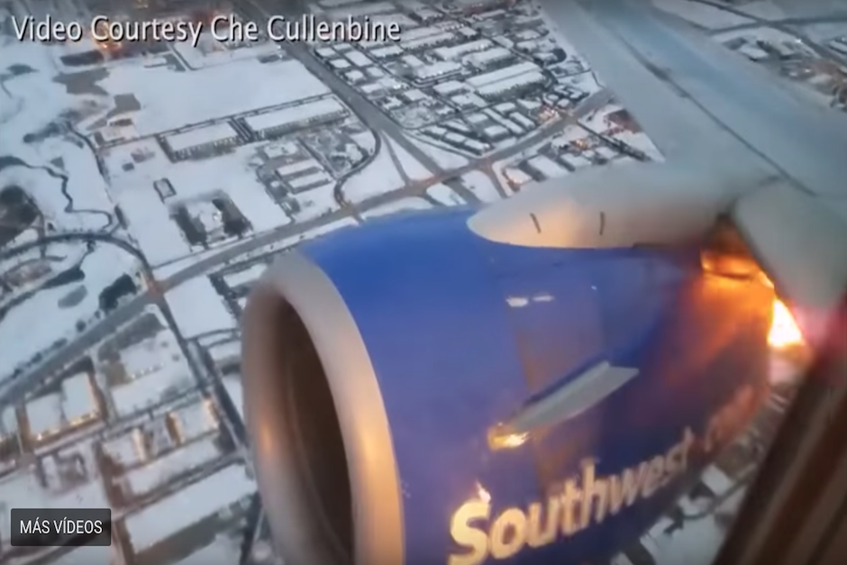 El avi&oacute;n viajaba con 110 pasajeros a bordo, quienes afortunadamente salieron ilesos del incidente. (Imagen: captura de pantalla)