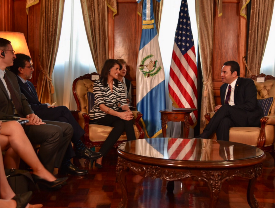 La reunión no fue pública y, según la Embajada de EE.UU., se abordaron varios temas. (Foto: captura de Twitter)&nbsp;