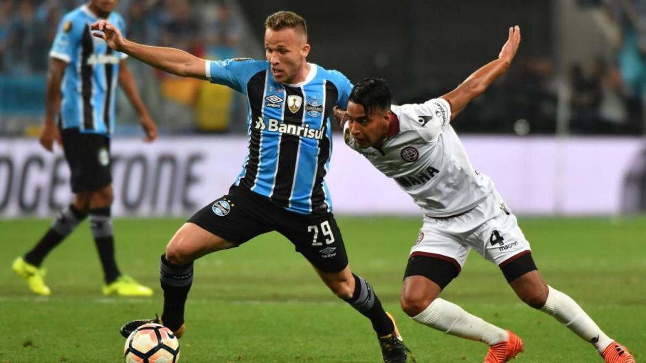 El brasile&ntilde;o de 21 a&ntilde;os es codiciado en el viejo continente. (Foto: Archivo/AFP)