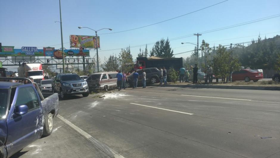 Otro accidente se reportó en la ruta Interamericana. (Foto: Jesús Alfonso/Soy502)&nbsp;