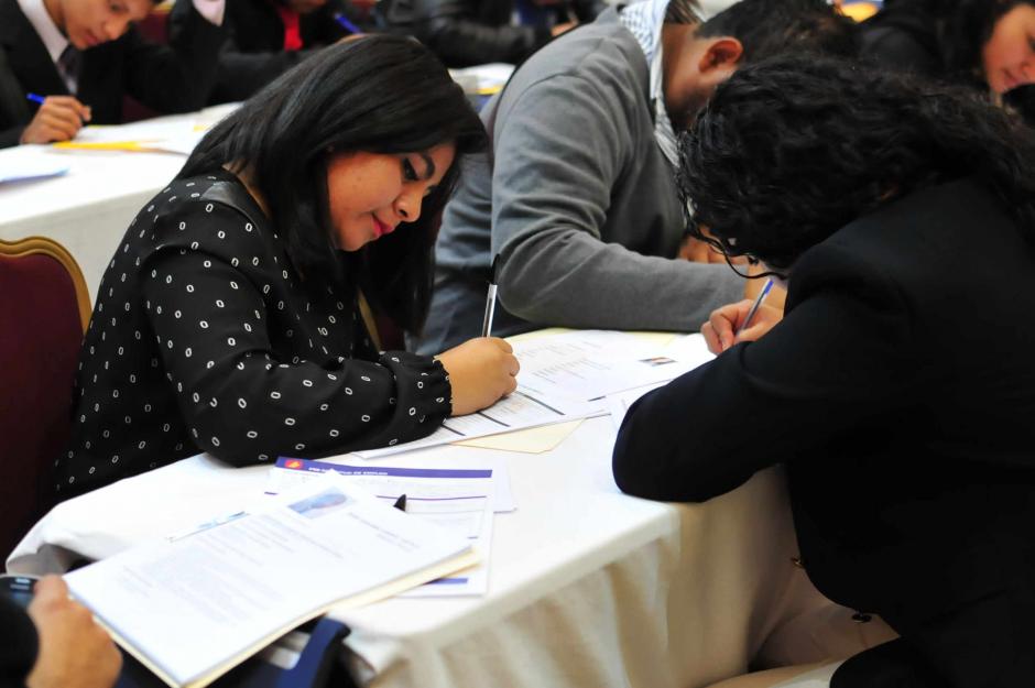 El sector empresarial prev&eacute; incrementar el n&uacute;mero de empleados durante los pr&oacute;ximos meses. (Foto: Archivo/Soy502)