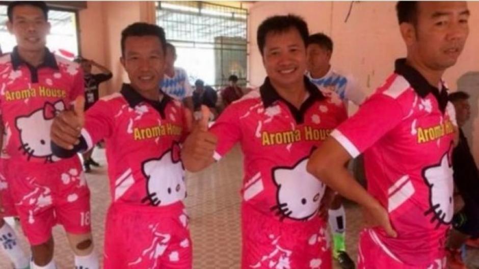 El peculiar uniforme le ha dado la vuelta al mundo con el dise&ntilde;o original. (Foto: Clar&iacute;n)