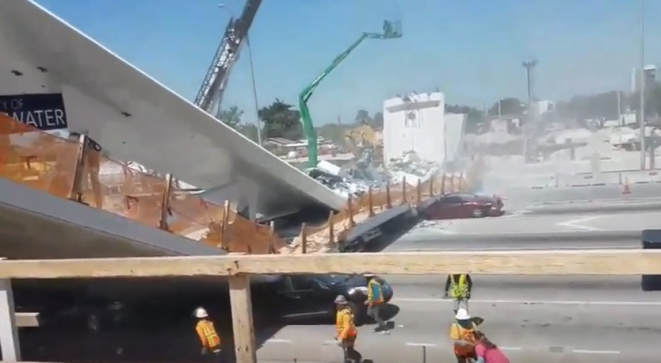 Un guatemalteco se salvó de morir tras la caída de un puente en Miami, Florida. (Foto: captura de YouTube)