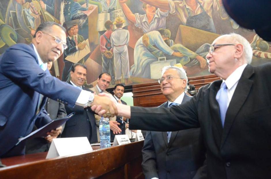 G&aacute;ndara (derecha) estuvo en tres partidos pol&iacute;ticos durante su paso por el Congreso. (Foto: cortes&iacute;a Jos&eacute; Castro)