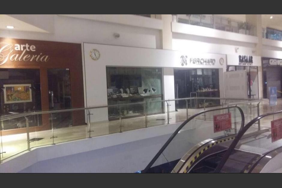 Esto es lo que dice la joyer&iacute;a "Enhora" que fue robada en Centro Comercial La Pradera zona 10. (Foto: Archivo/Soy502)