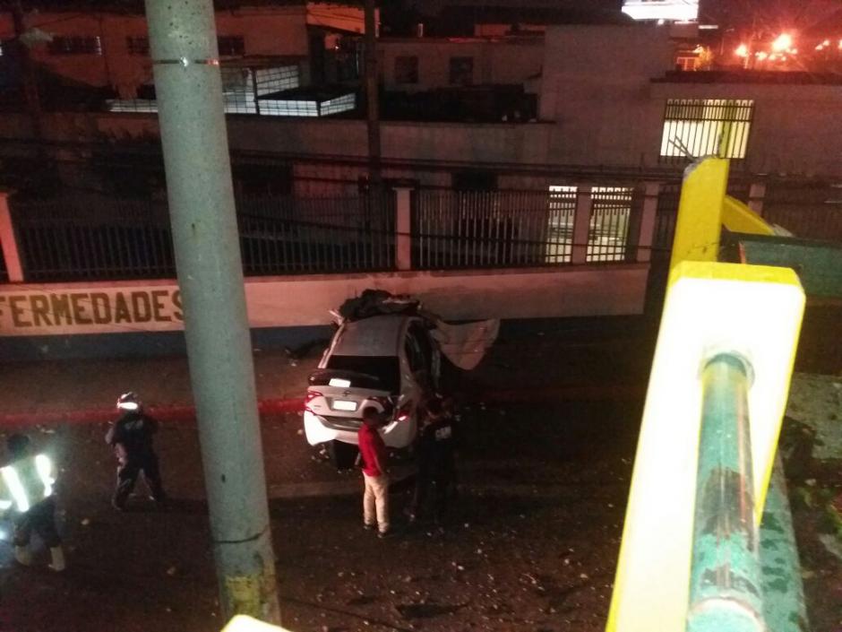 El veh&iacute;culo viajaba en el puente de La Castellana. (Foto: Am&iacute;lcar Montejo/PMT) 