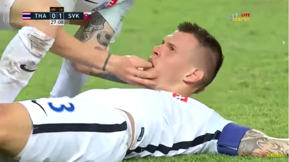 La acción evitó que el defensa tuviera mayores daños. (Foto: captura de video)