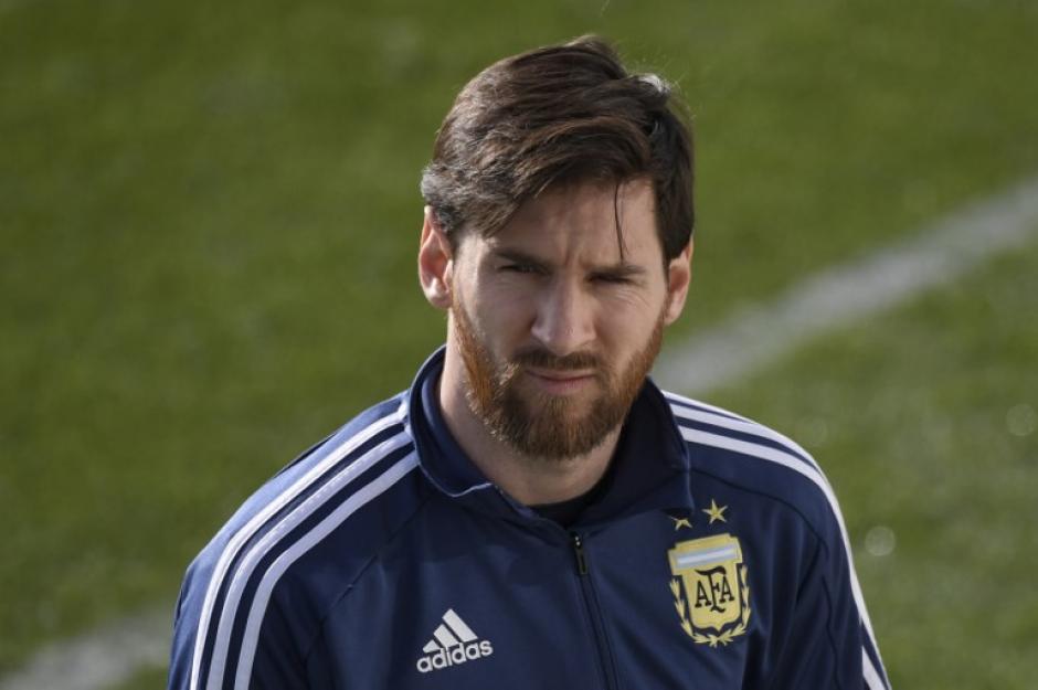 El jugador del Barcelona será baja contra España. (Foto: AFP)