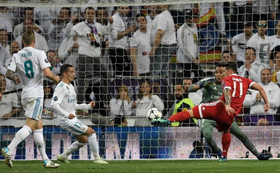 Keylor Navas ya es figura en el juego del Real Madrid ante el Bayern. (Foto: AFP)
