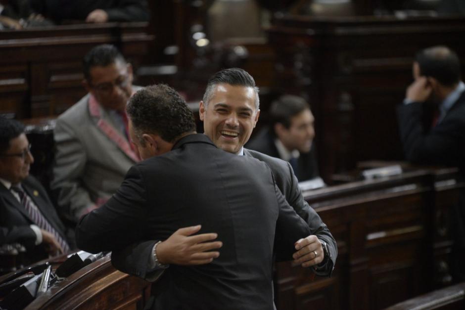 Hern&aacute;ndez Azmitia es el jefe de una bancada integrada por tr&aacute;nsfugas. (Foto: Archivo/Soy502)