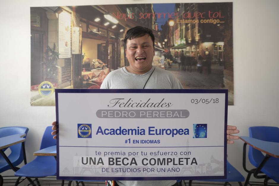 Pedro Perebal estudiar&aacute; los s&aacute;bados italiano y alem&aacute;n. (Foto: Wilder L&oacute;pez/Soy502)