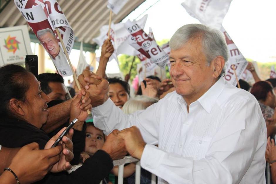 El periodista hizo una publicación en Twitter que se interpretó como una incitación a matar al candidato presidencial de Morena. (Foto:&nbsp;Andrés Manuel López Obrador/Facebook)