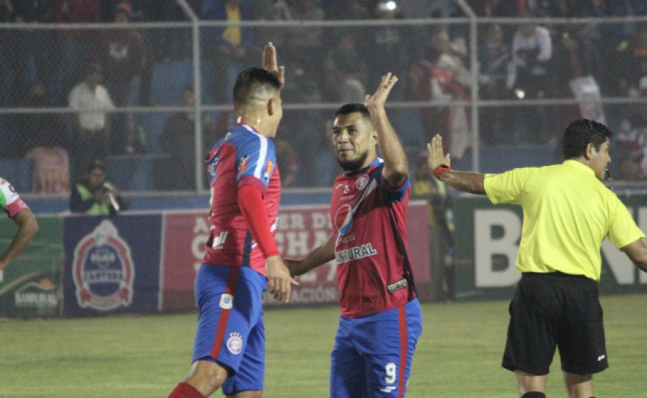 Mario castellanos abri&oacute; el marcador para Xelaj&uacute;. (Foto: Xelaj&uacute;MC)