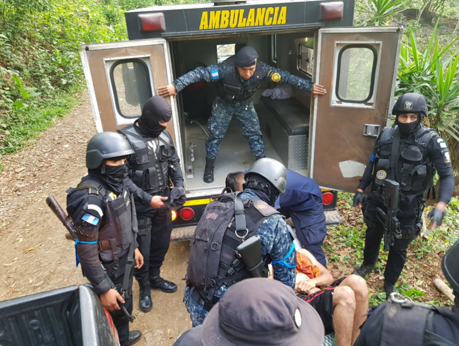 La PNC fue recibida a balazos durante una nueva incursión. (Foto: PNC)