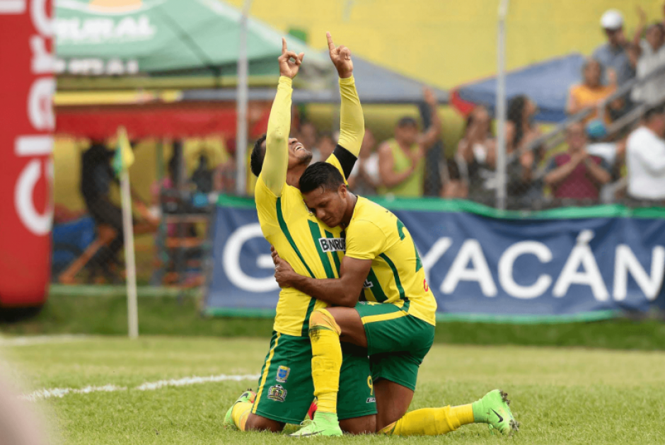 Doblete de &Aacute;ngel Rodr&iacute;guez y Guastatoya vence 4-0 a Siquinal&aacute;. (Foto: Soy502)