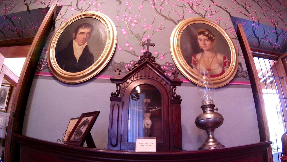 Los detalles de anta&ntilde;o recuerdan al visitante la importancia de la familia. (Foto: Fredy Hern&aacute;ndez/Soy502)