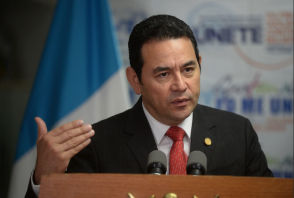 Presidente Morales inaugura Teletón con una canción de Perales