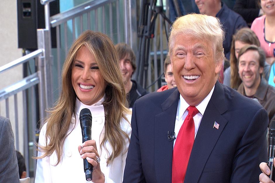 Trump le dio la bienvenida a su esposa que estuvo hospitalizada durante 5 d&iacute;as. (Foto: Celebrity Insider)