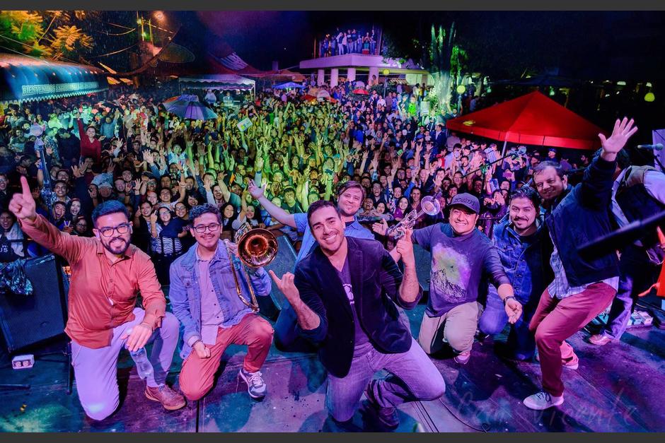 La banda ha recibido algunos homenajes de conjuntos escolares. (Foto: Malacates)
