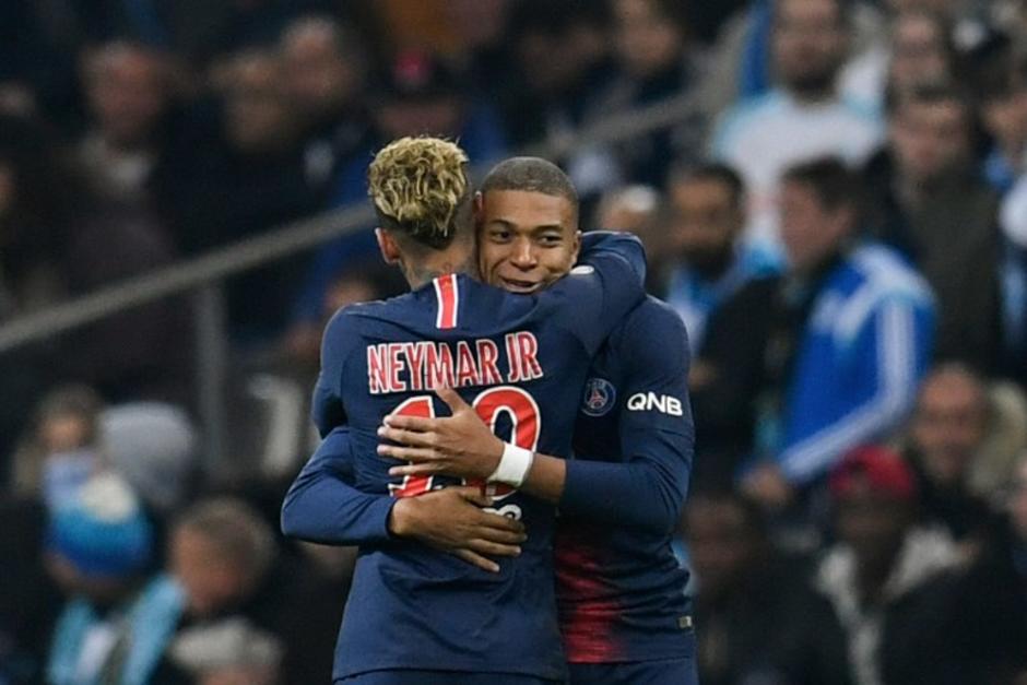 Kylian Mbappé y Neymar podrían abandonar el PSG por el escándalo de fraude. (Foto: AFP)