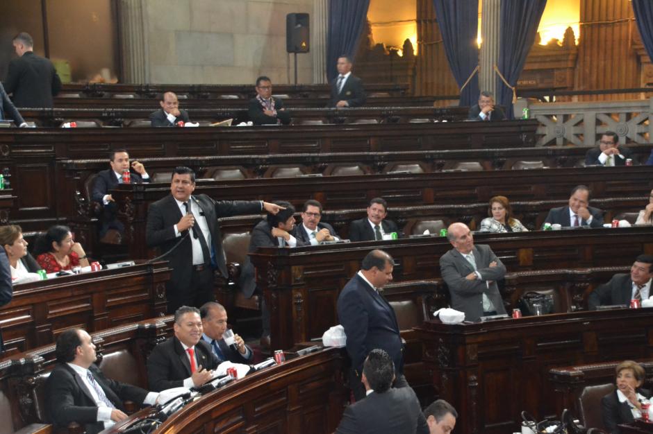 La reforma electoral tuvo escasos avances, la sesión se centró en la discusión entre tres diputados. (Foto: cortesía José Castro)