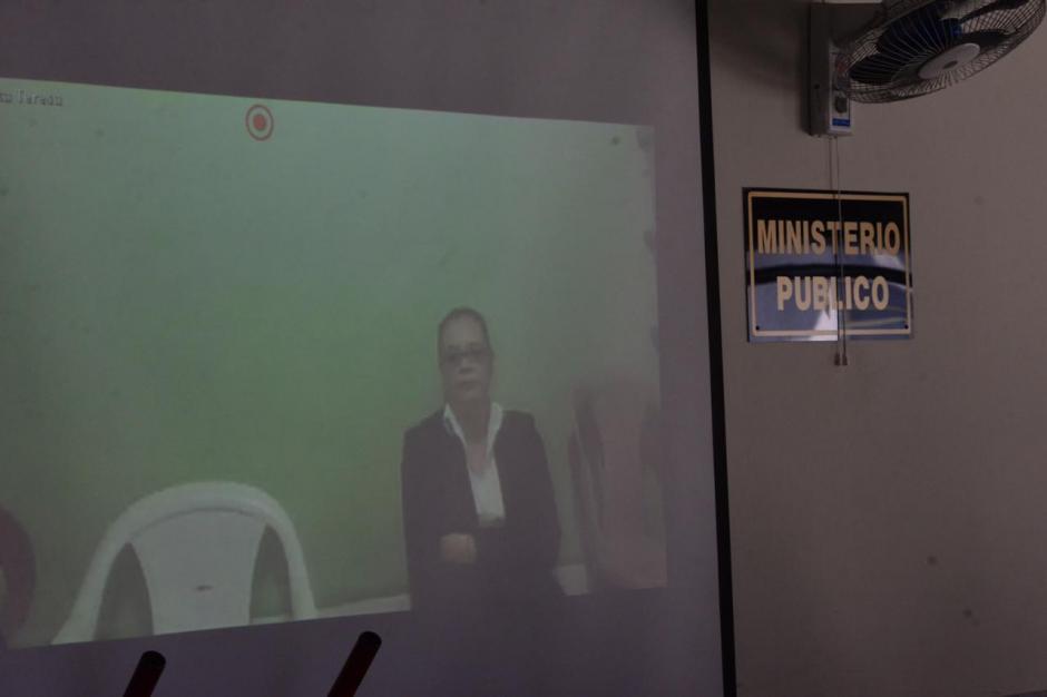 La exvicepresidenta Roxana Baldetti escucha la audiencia de primera declaración desde la cárcel. (Foto: Jesús Alfonso/Soy502)