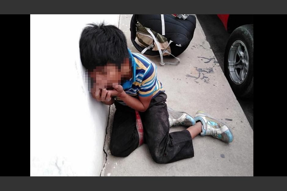 El niño fue atendido por pobladores del lugar. (Foto: captura pantalla)&nbsp;