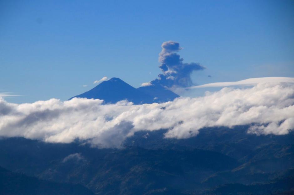 Las explosiones del volc&aacute;n de Fuego se pueden percibir desde varias panor&aacute;micas en distintas partes del pa&iacute;s. (Foto: Fredy Hern&aacute;ndez/Soy502)