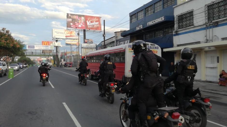 En varios sectores de ingreso a la ciudad, los efectivos de la PNC realizan patrullajes. (Foto: PNC)&nbsp;