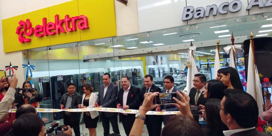 Se inaugura nueva sucursal en San Lucas Sacatep&eacute;quez. (Foto: cortes&iacute;a Elektra)