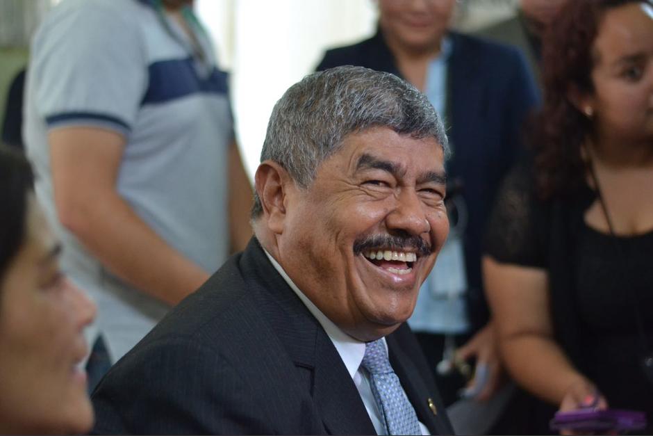 Carlos Mencos deja el cargo de contralor este viernes. (Foto: Archivo/Soy502)