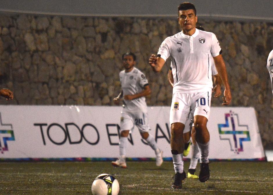 Maximiliano Lombardi está de vuelta tras una lesión y Comunicaciones espera recuperar el fútbol que aporta el uruguayo. (Foto: Luis Barrios/Soy502)