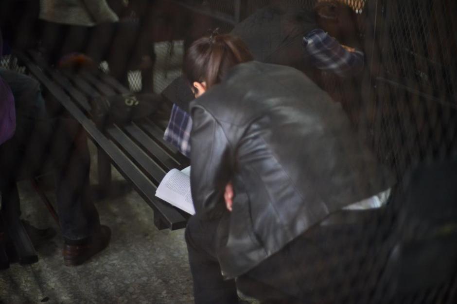 La actitud de Roxana Baldetti en la audiencia de reparación digna. (Foto: Jesús Alfonso/Soy502)