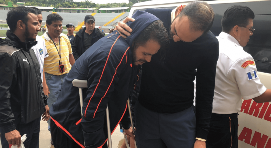 Rodrigo Saravia salió lesionado en el duelo de Comunicaciones FC en los octavos de final del Torneo de Copa. (Foto: Luis Barrios/Soy502)