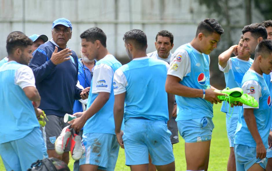 El técnico David Gardiner tendrá que hacer cambios en su nómina. (Foto: Archivo/Soy502)
