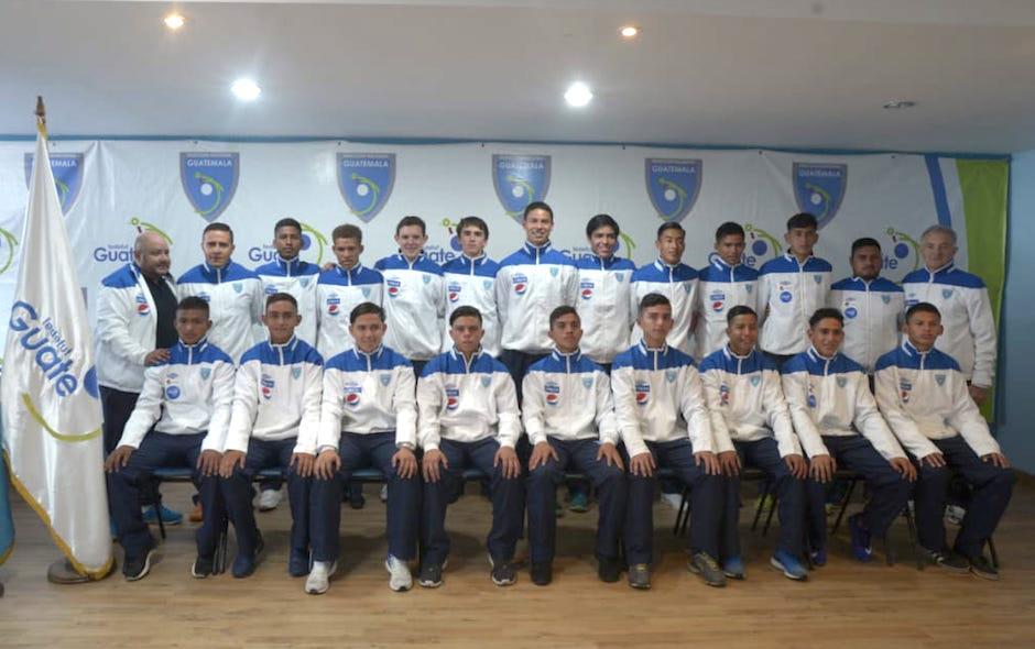 Estos son los jugadores que representarán a Guatemala en el Torneo Centroamericano Sub-16. (Foto: Wilder López/Soy502)