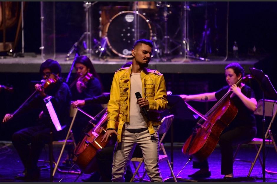 El cantante colombiano Juan G&uuml;iza interpret&oacute; una de las voces m&aacute;s significativas de la m&uacute;sica, Fredy Mercury. (Foto: Selene Mej&iacute;a/Soy502)