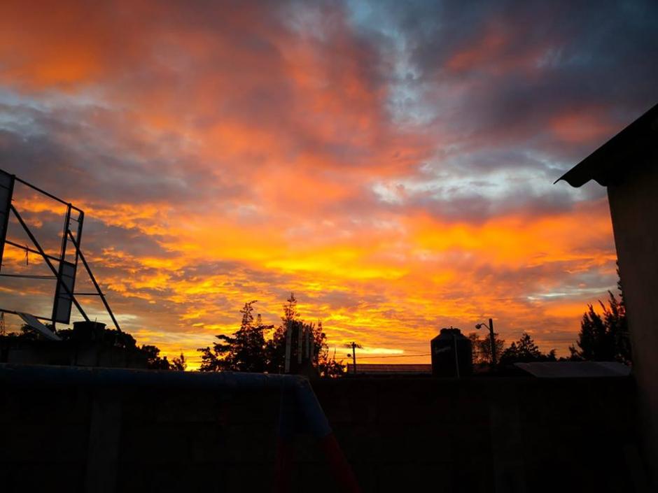 El amanecer de este s&aacute;bado fue diferente a los lluviosos d&iacute;as de la semana. (Foto: Facebook/PattyPatita)