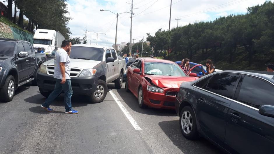 Los carros chocaron cercano al puente de Villa Linda. (Foto: Amilcar Montejo/PMT)
