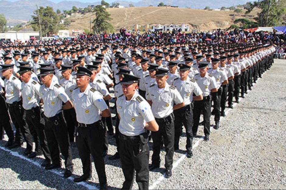 La PNC espera culminar el 2018 con 45 mil elementos. (Foto: Archivo/Soy502)