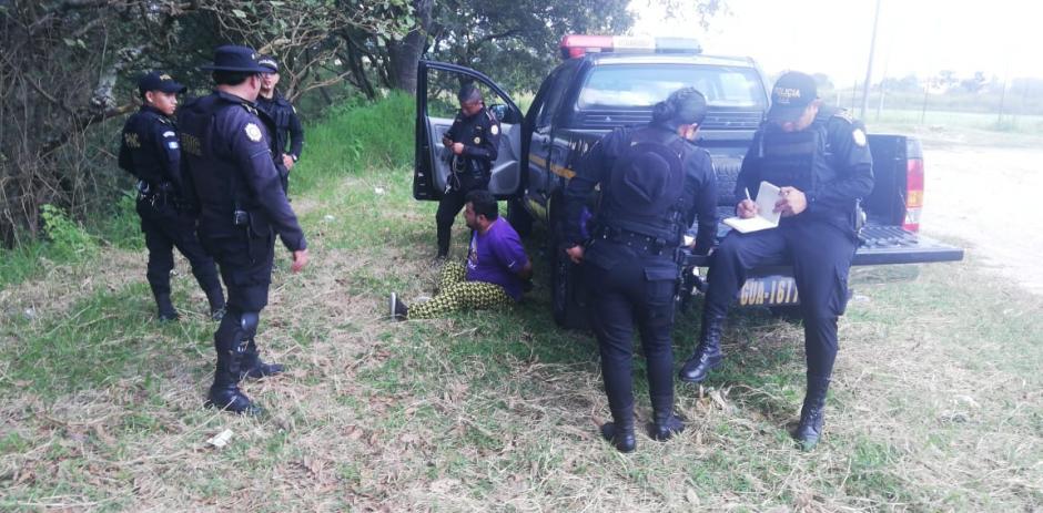 Los detenidos son se&ntilde;alados de haberle disparado a un grupo de agentes de la PNC. (Foto: Municipalidad de Mixco)