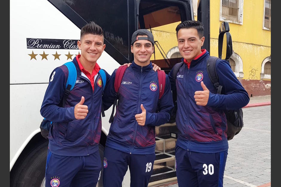 Javier Gonz&aacute;lez (centro) se encuentra internado en el hospital regional de Solol&aacute;. (Foto: Xelaj&uacute; MC)