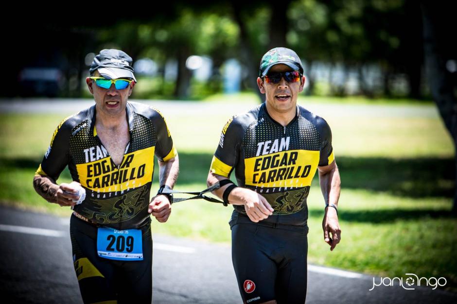Edgar Carrillo y Álvaro del Cid dieron una cátedra de trabajo en equipo en la IronMaya 2018. (Foto: Juan Longo)